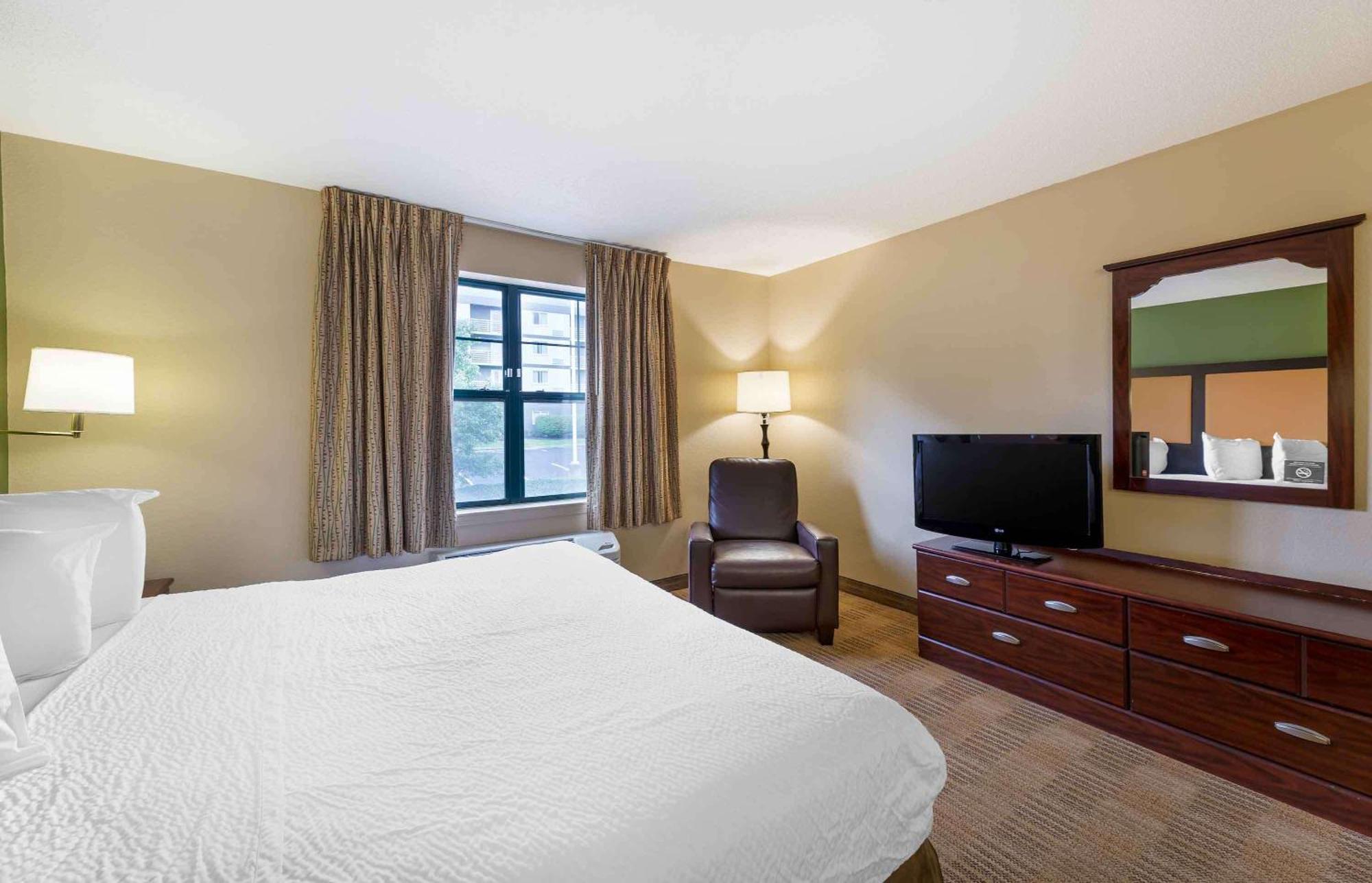 เอ็กซ์เทนด์ สเตย์ อเมริกา - วอชิงตันดีซี - เยอรมันทาวน์ - ไมล์สโตน Hotel ภายนอก รูปภาพ
